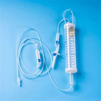 Büretiga meditsiiniline infusioonikomplekt